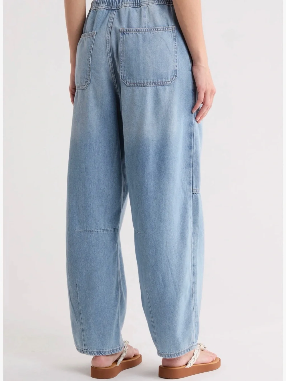 NWT Tahari Dark Blue Wide-Leg Pull on Barrel Jeans